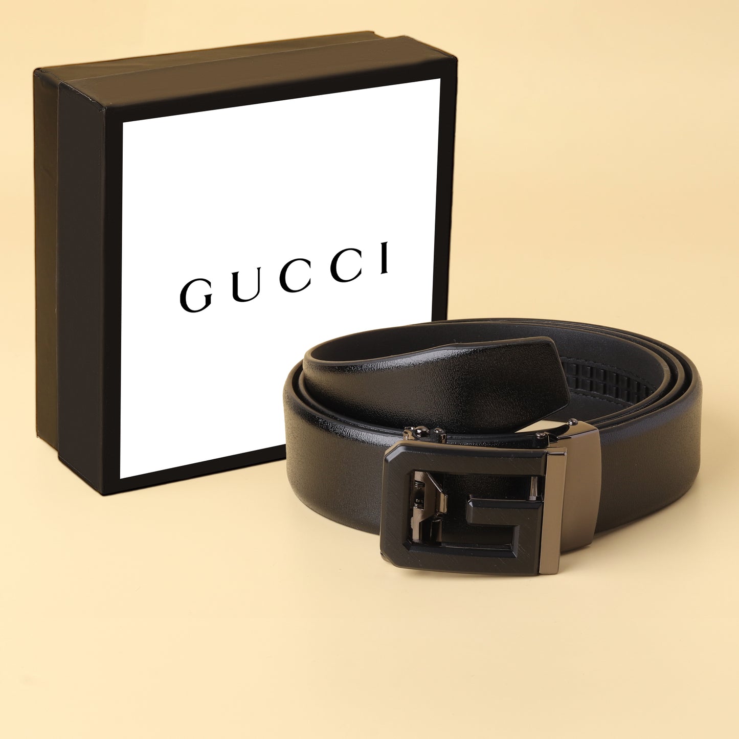 Black "G" Buckle Leather Belt