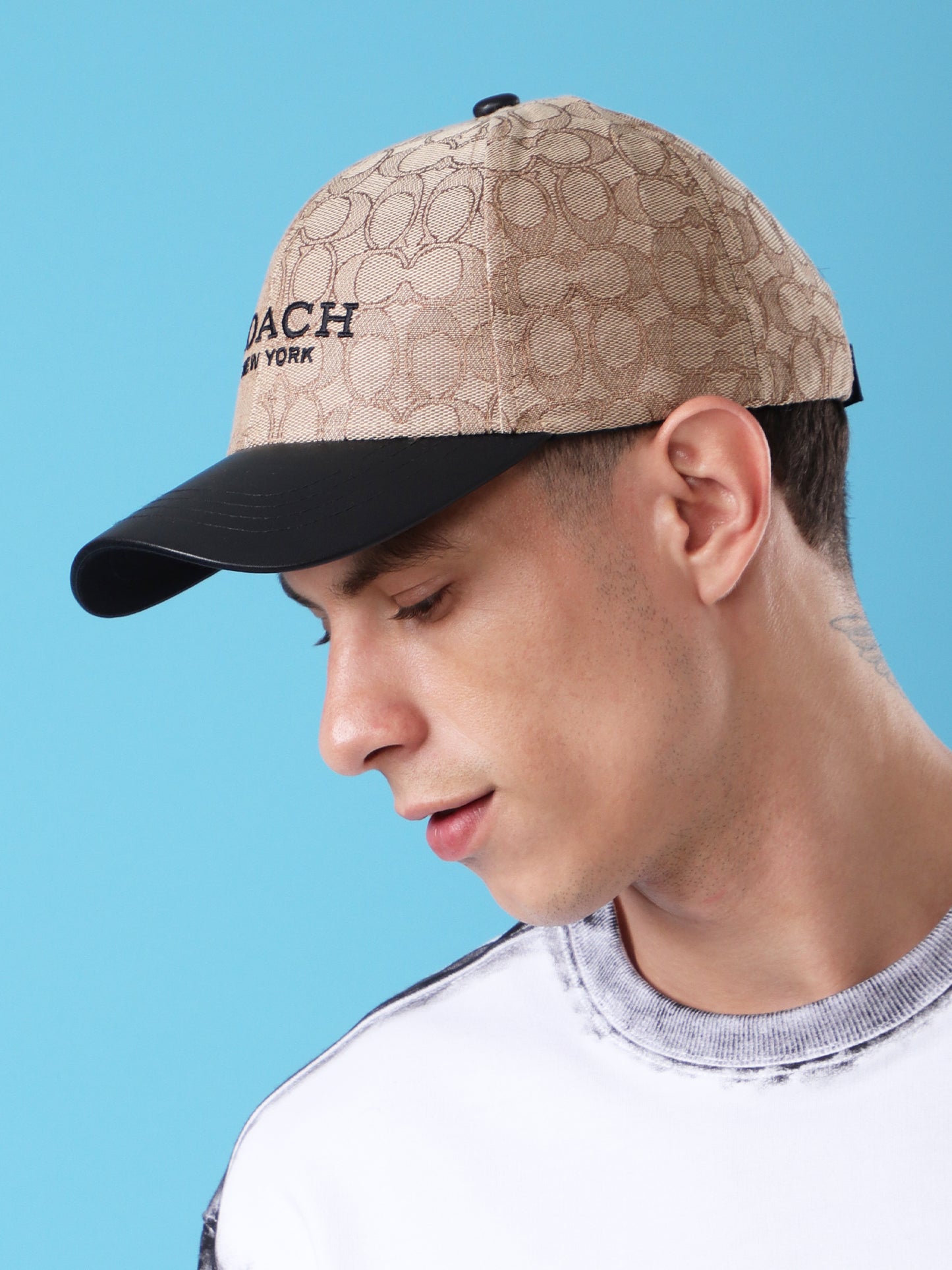 Signature Beige Cap – Classic New York Street Style