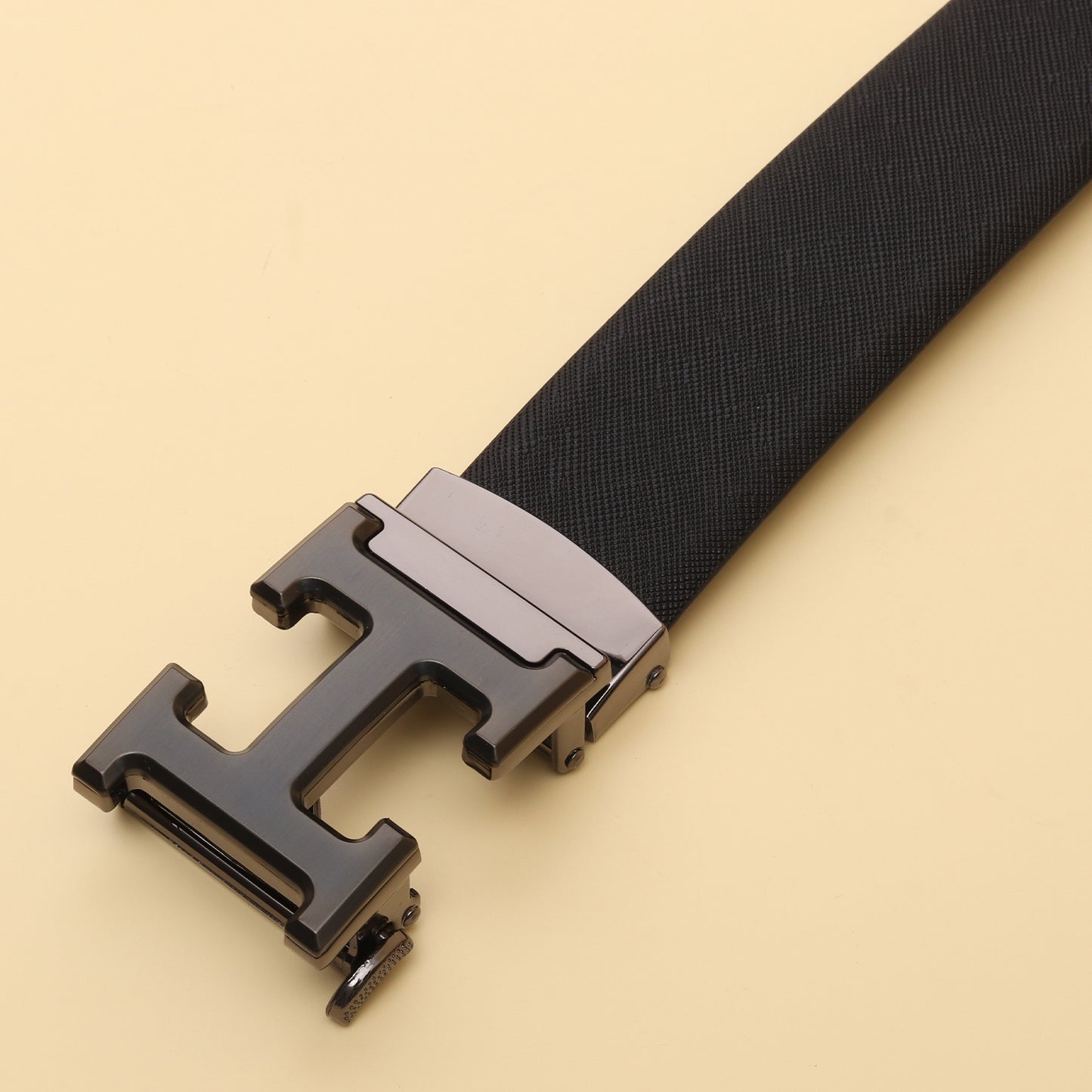Black "H" Buckle Leather Belt