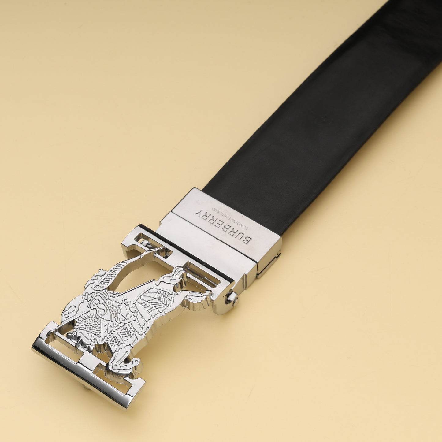 Silver Knight Buckle Belt