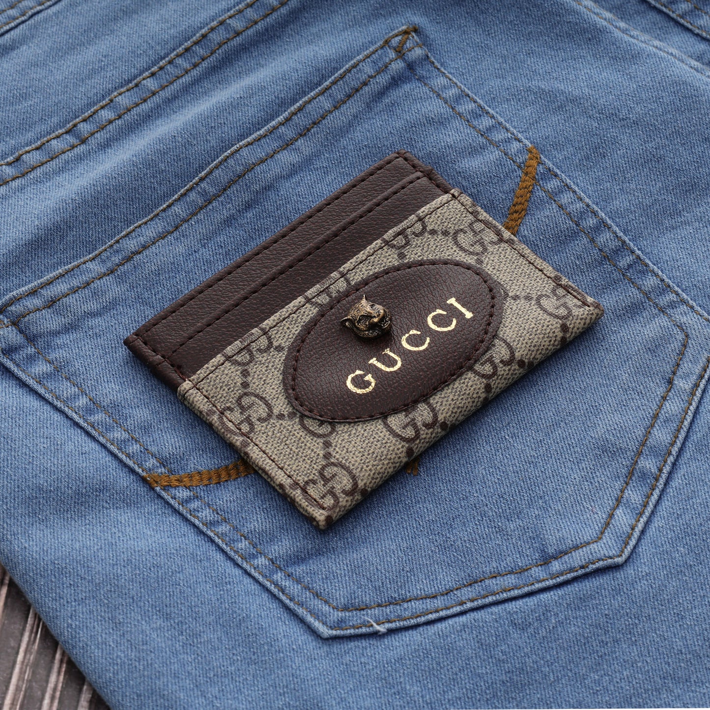 Heritage Crest Slim Card Holder