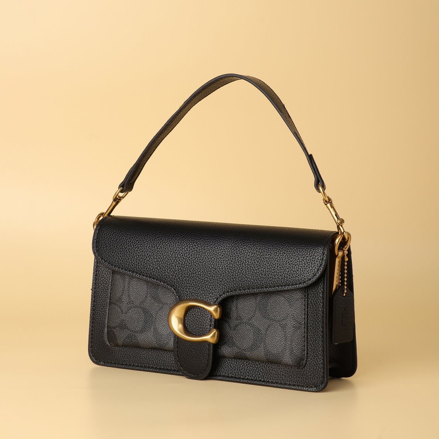 Tabby Shoulder Bag in Black Signature Leather