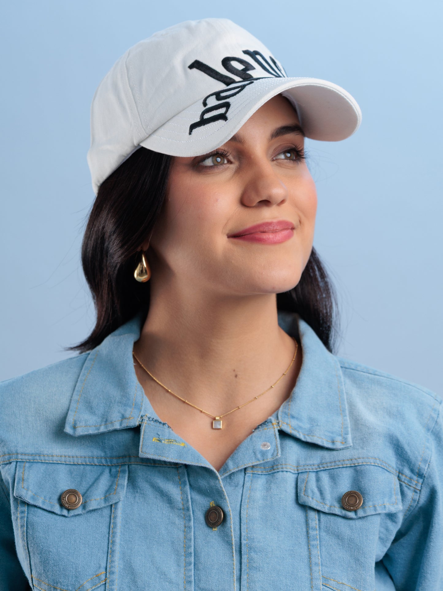 Monochrome Script Street Cap
