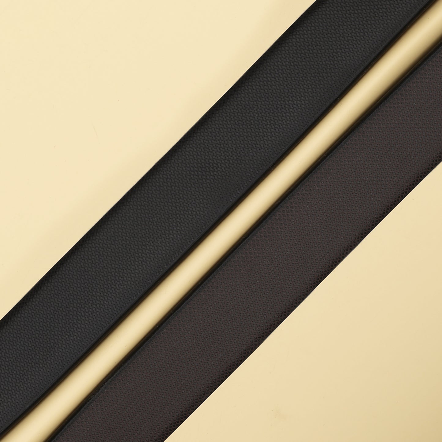 Hilfiger Signature Gold T Belt