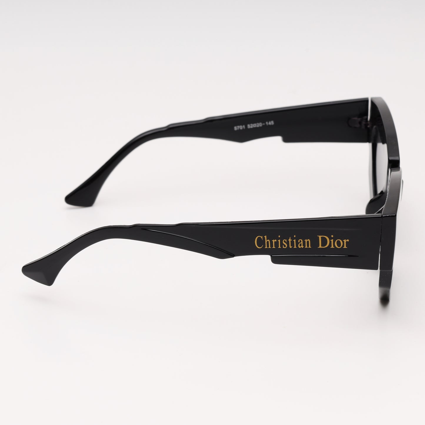 “Noir Authority” Cat-Eye Sunglasses