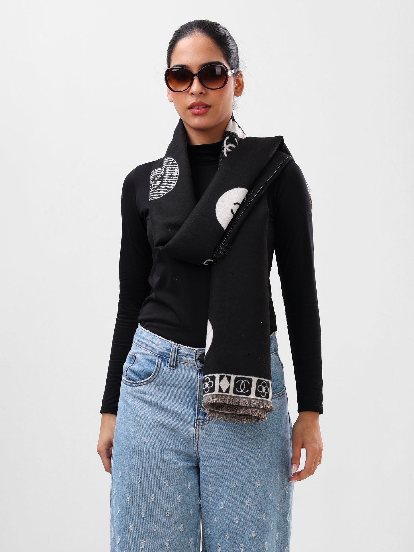 Noir Icon Border Scarf