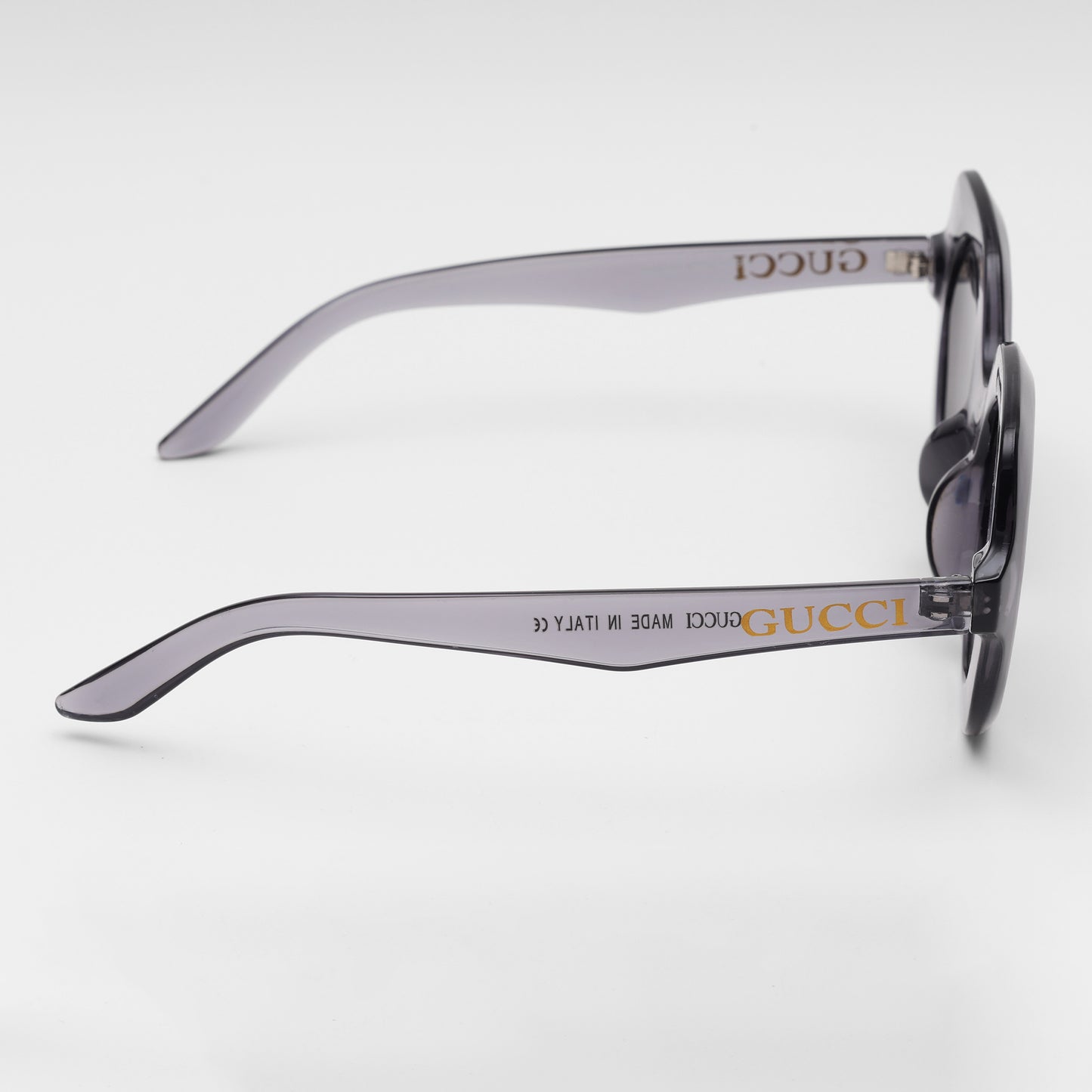 Signature Round Sunglasses in Smoky Crystal