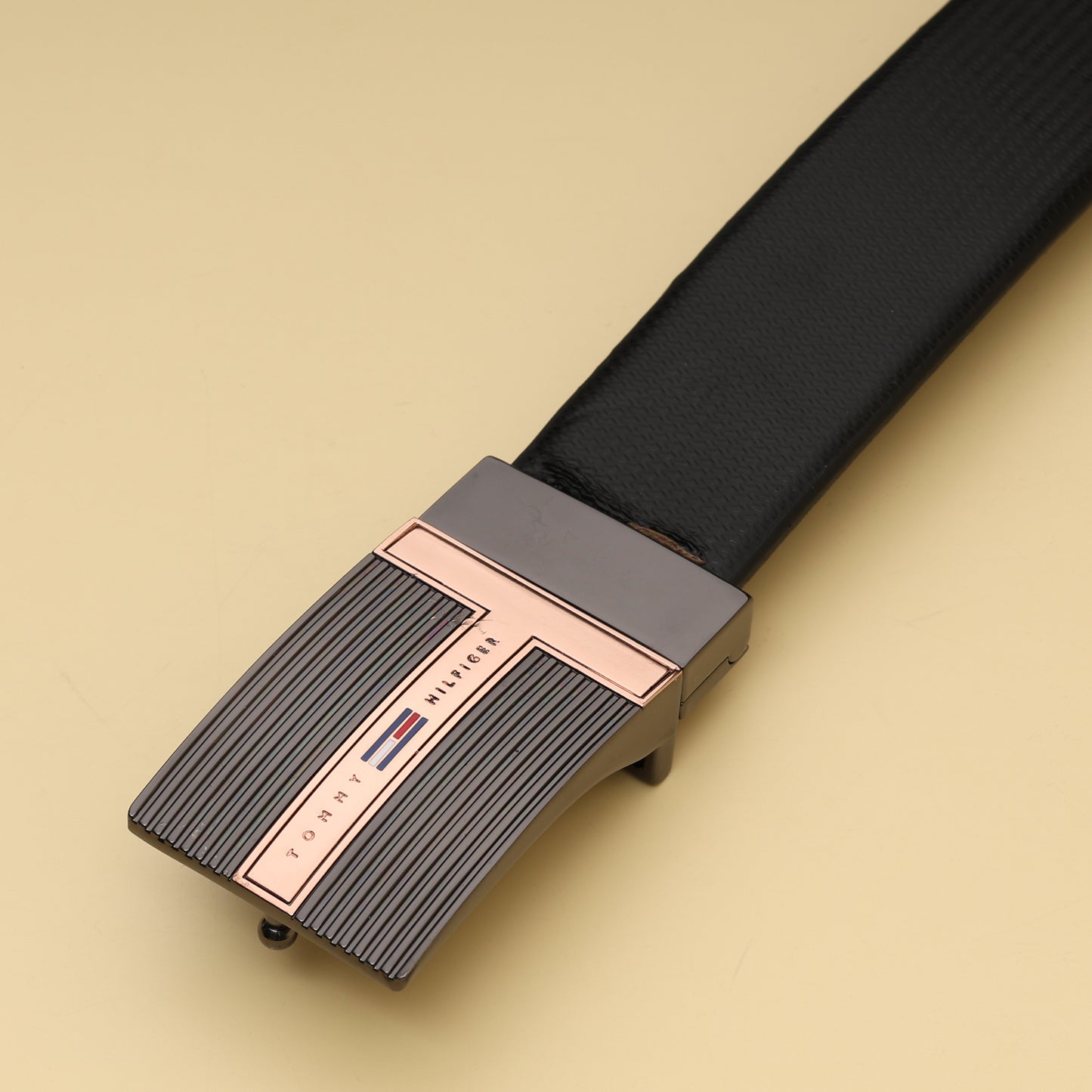 Hilfiger Signature Gold T Belt