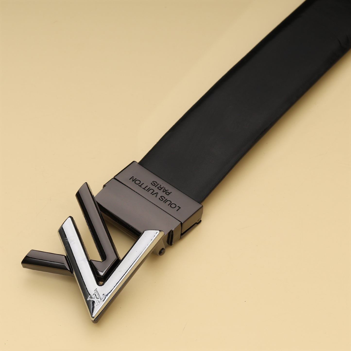 Chrome LV Initiales  Belt