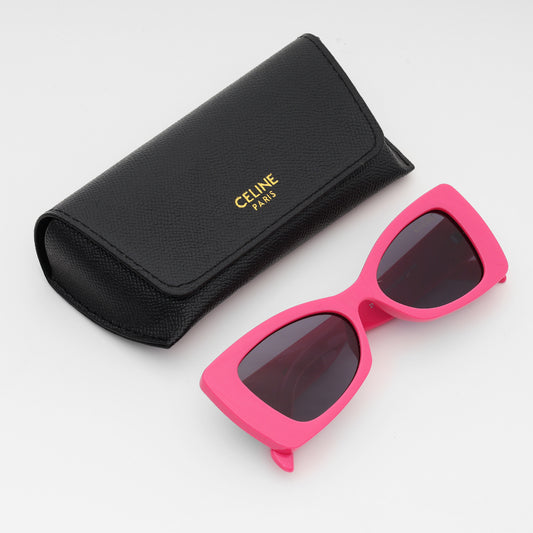 Bold in Pink” Cat-Eye Sunglasses
