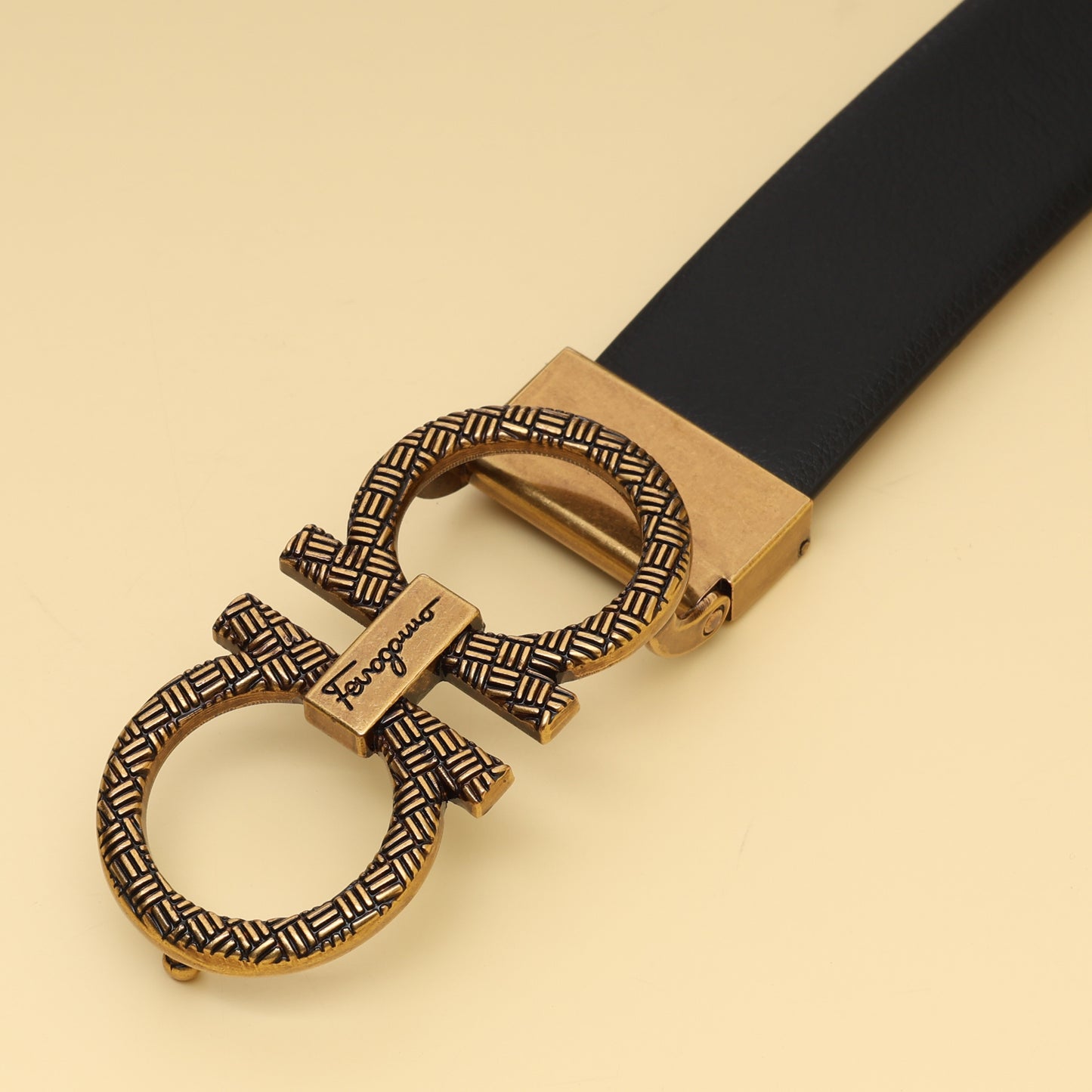 Ferragamo Bold Loop Belt