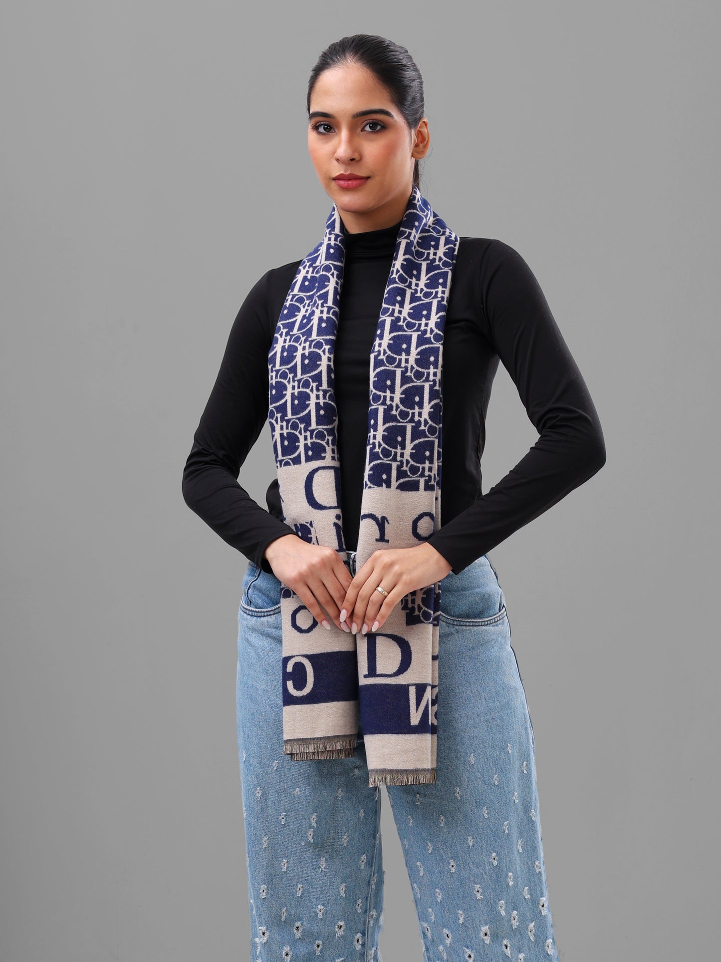 Bold Logo Weave Scarf