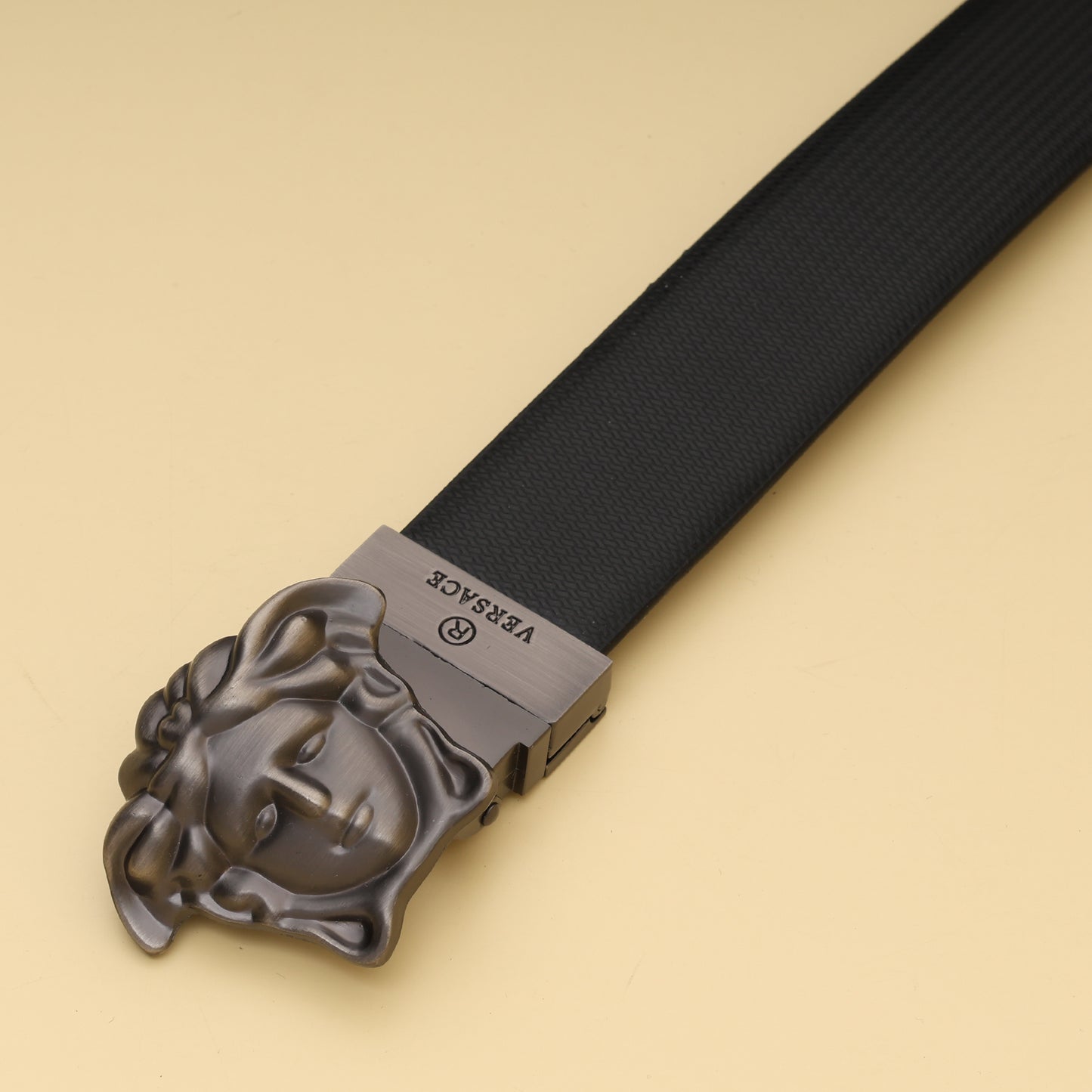 Medusa Emblem Leather Belt