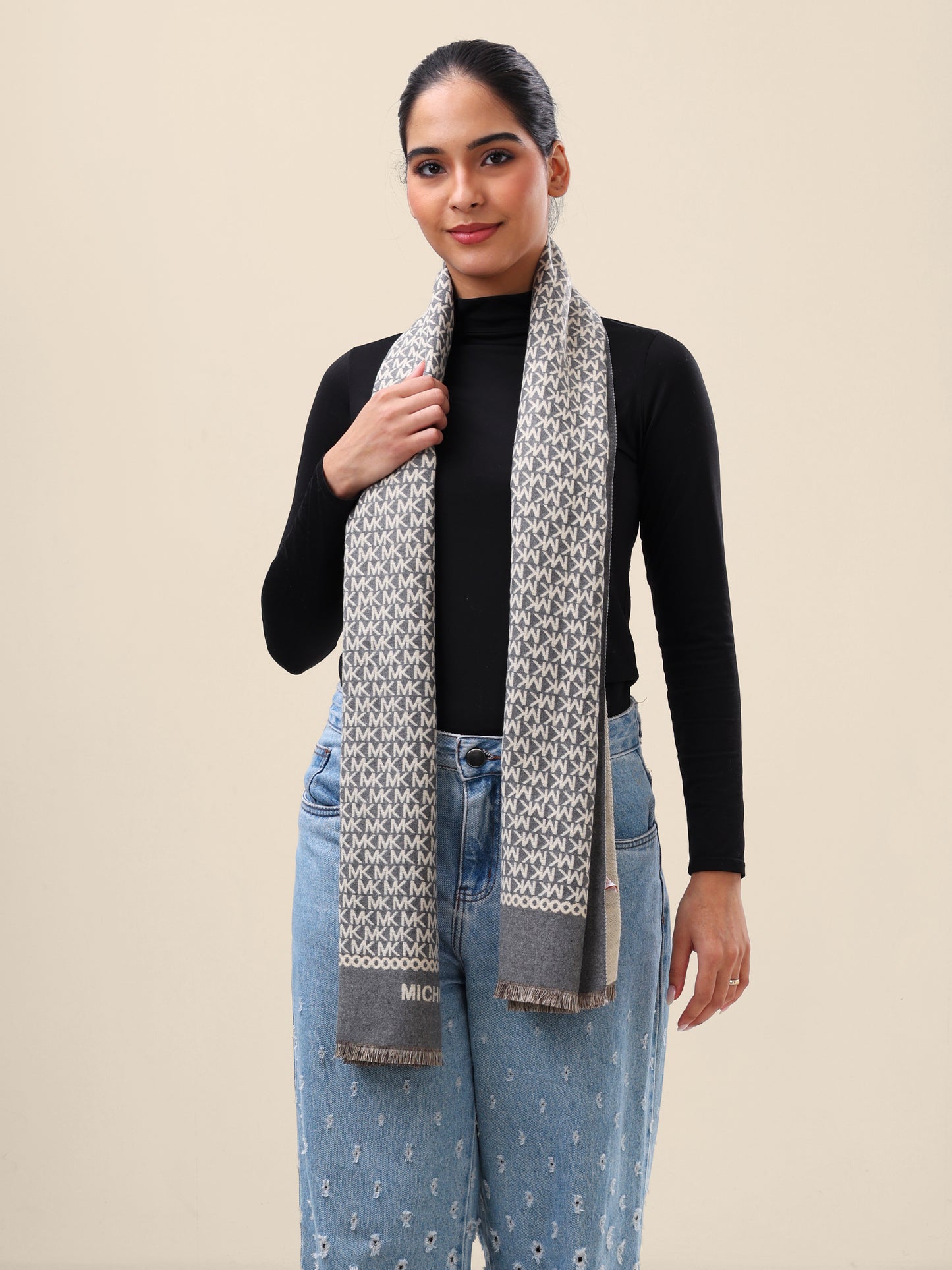 Stone Monogram Border Wrap