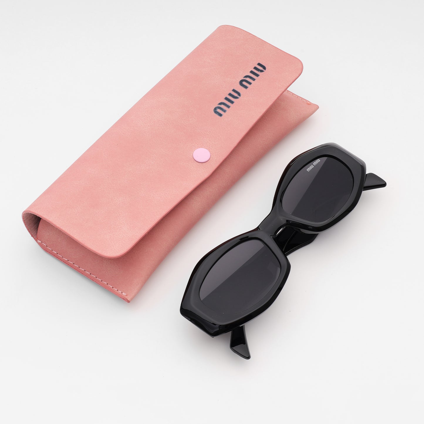 Noir Oval Sunglasses