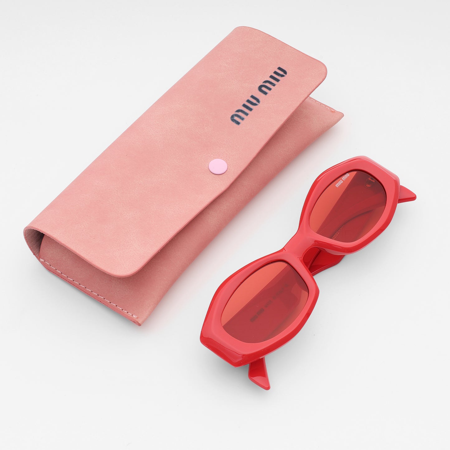 Fire Red Modern Oval Sunglasse