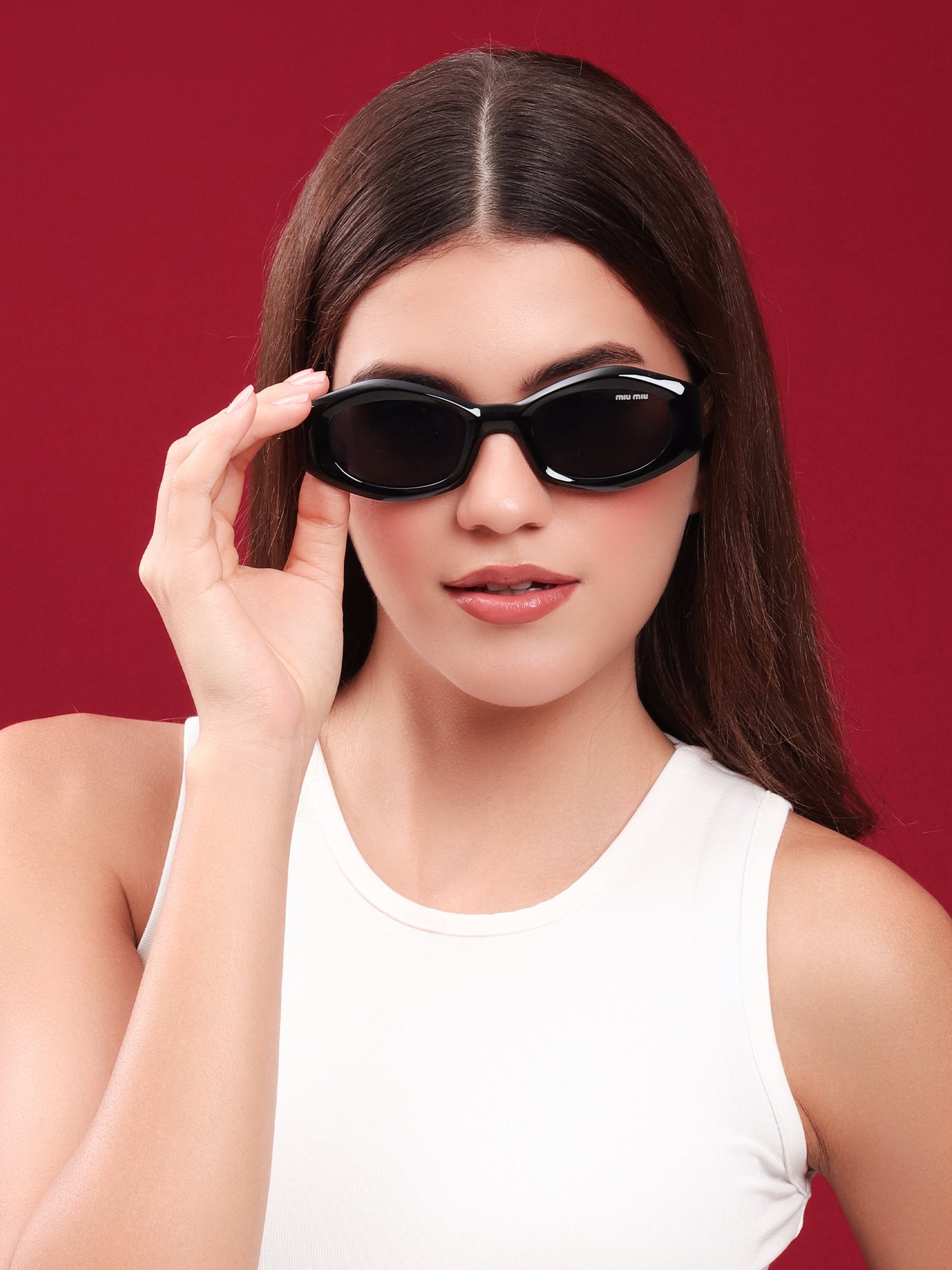 Noir Oval Sunglasses