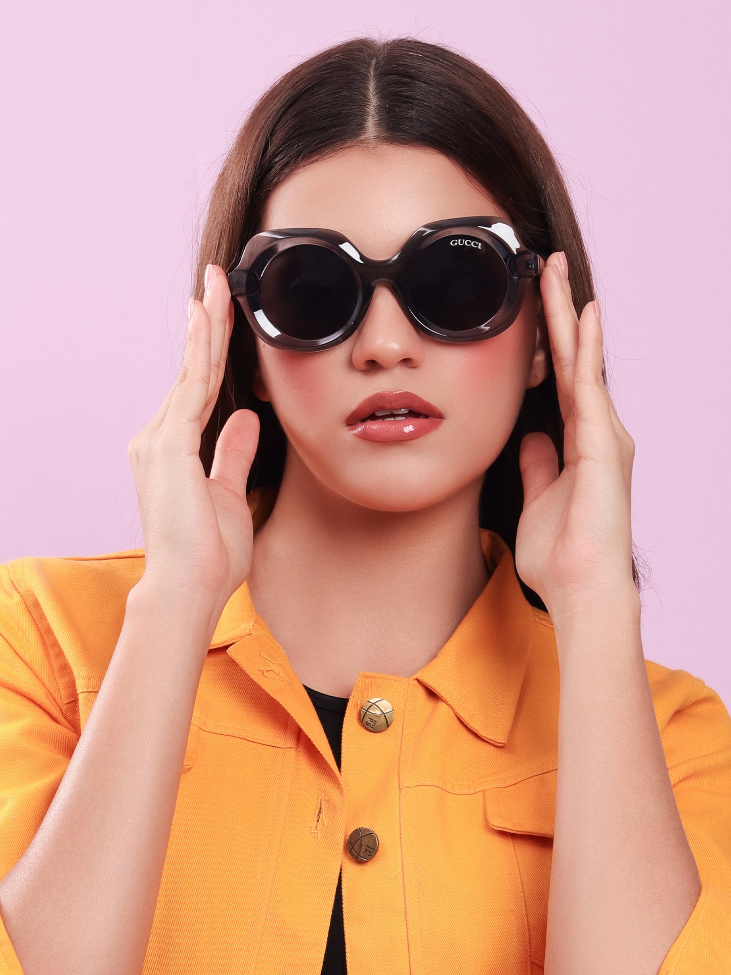 Signature Round Sunglasses in Smoky Crystal