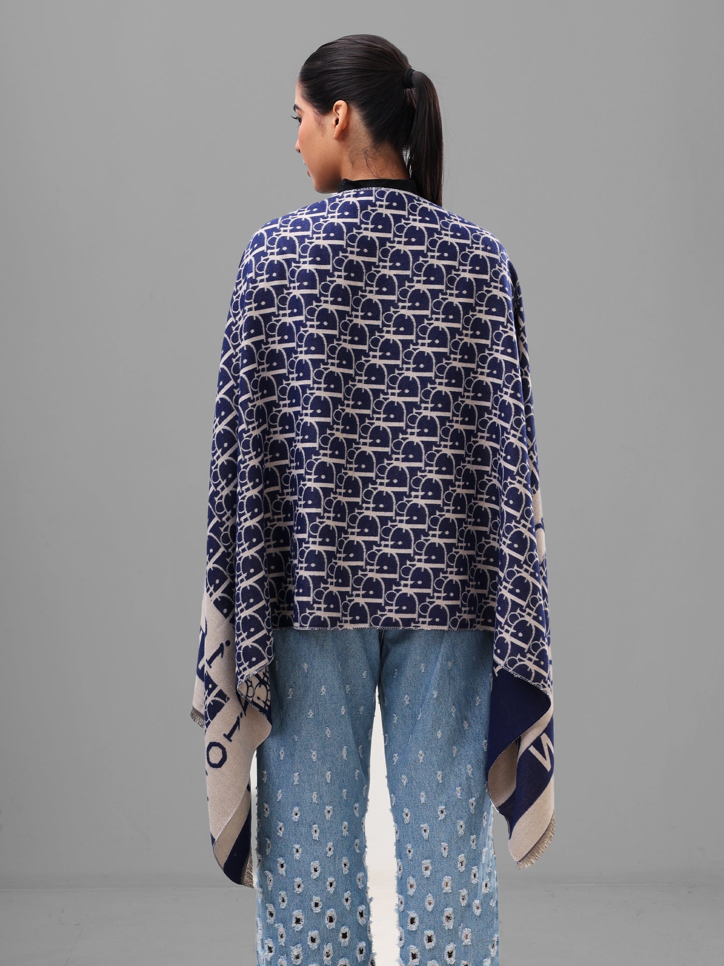 Bold Logo Weave Scarf