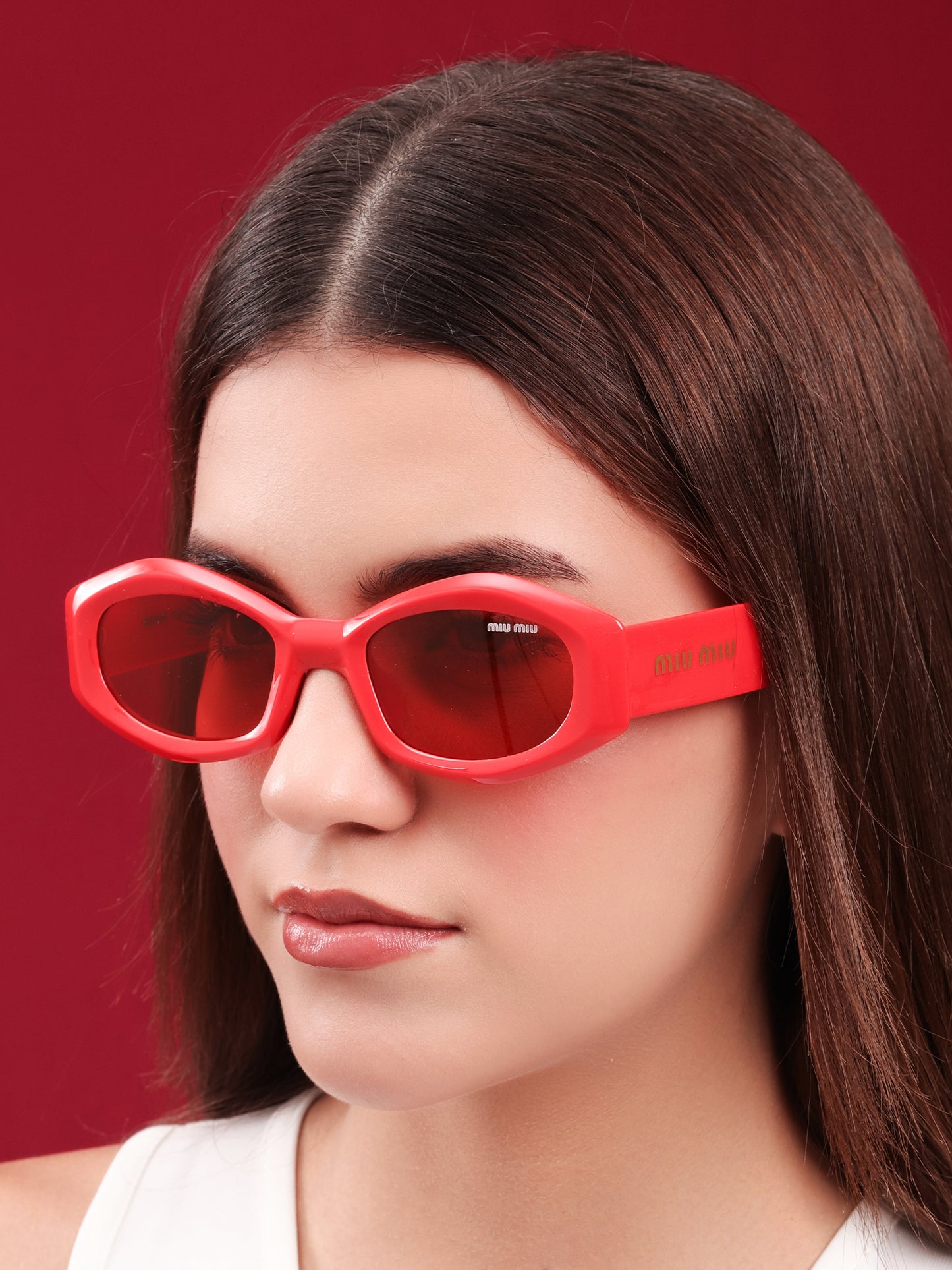 Fire Red Modern Oval Sunglasse