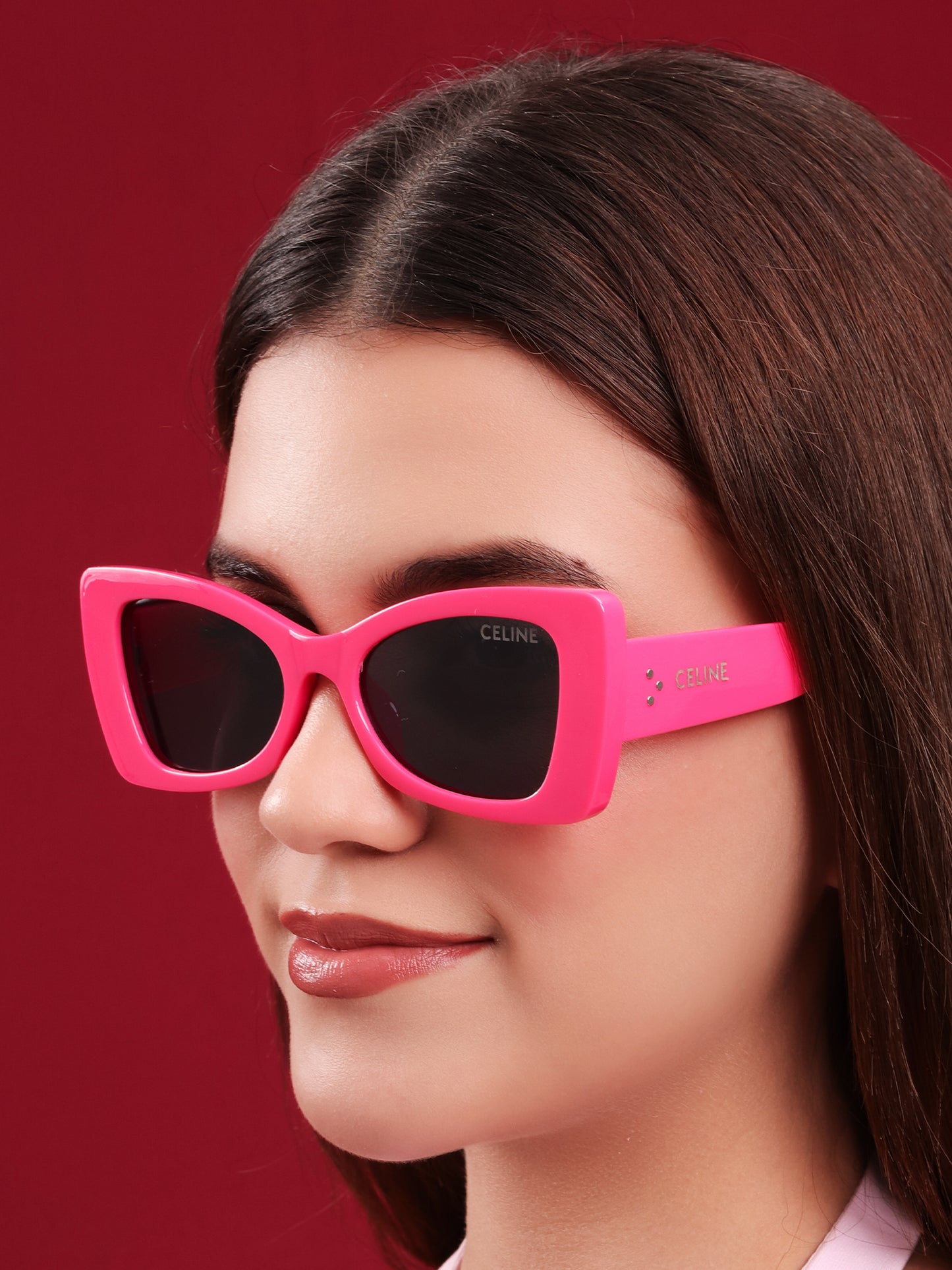 Bold in Pink” Cat-Eye Sunglasses