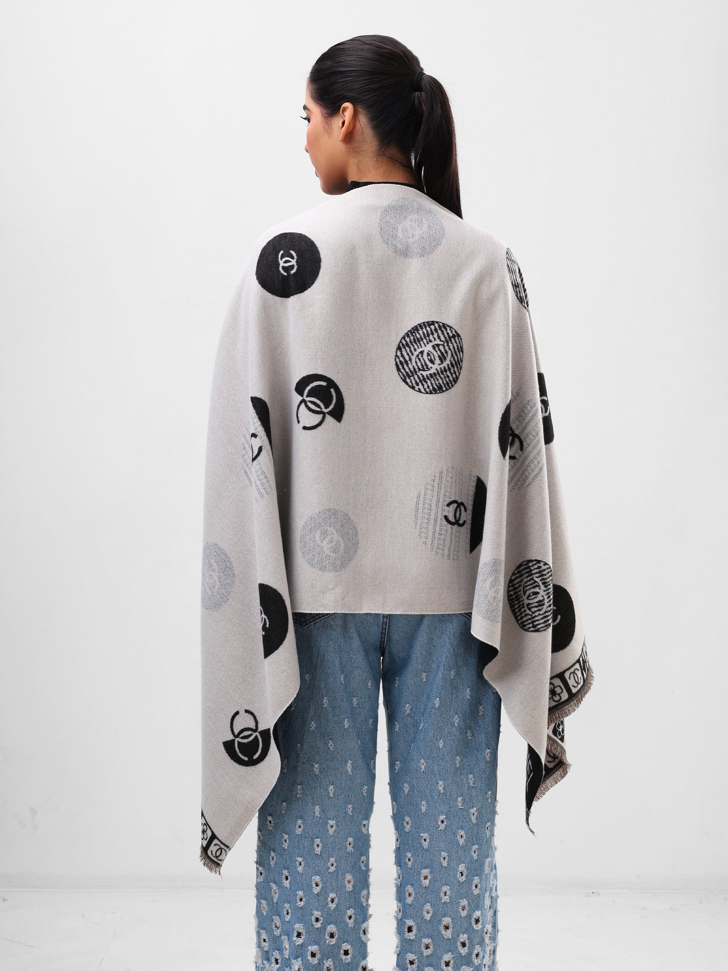 Noir Icon Border Scarf